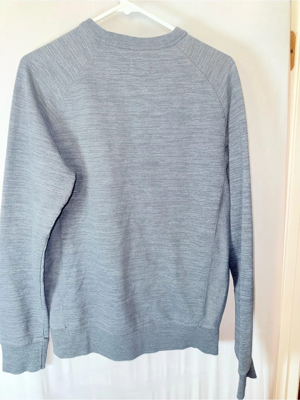 Champion Authentic Athletic Apparel Gray Crewneck Sweatshirt Medium